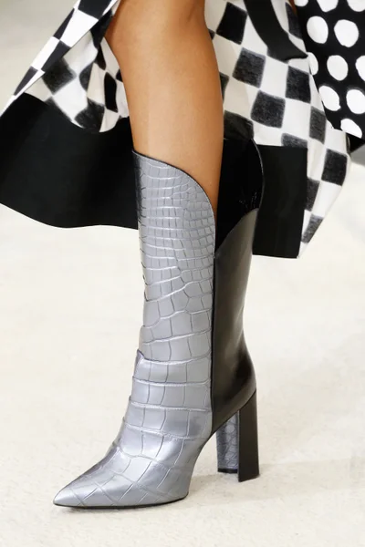 Look 7